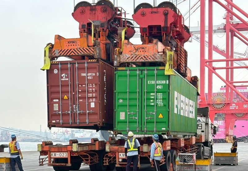 高架作業船下徒手工