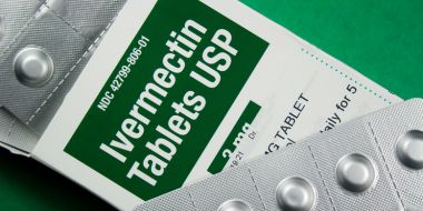 伊維菌素對新冠真的有效？2026 最新 106 項研究關鍵數據分析！