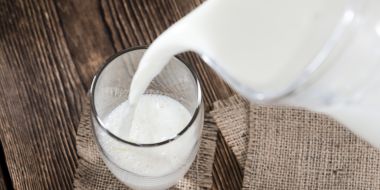 低脂牛奶真的比較健康？全脂、低脂、脫脂牛奶比較給你看！